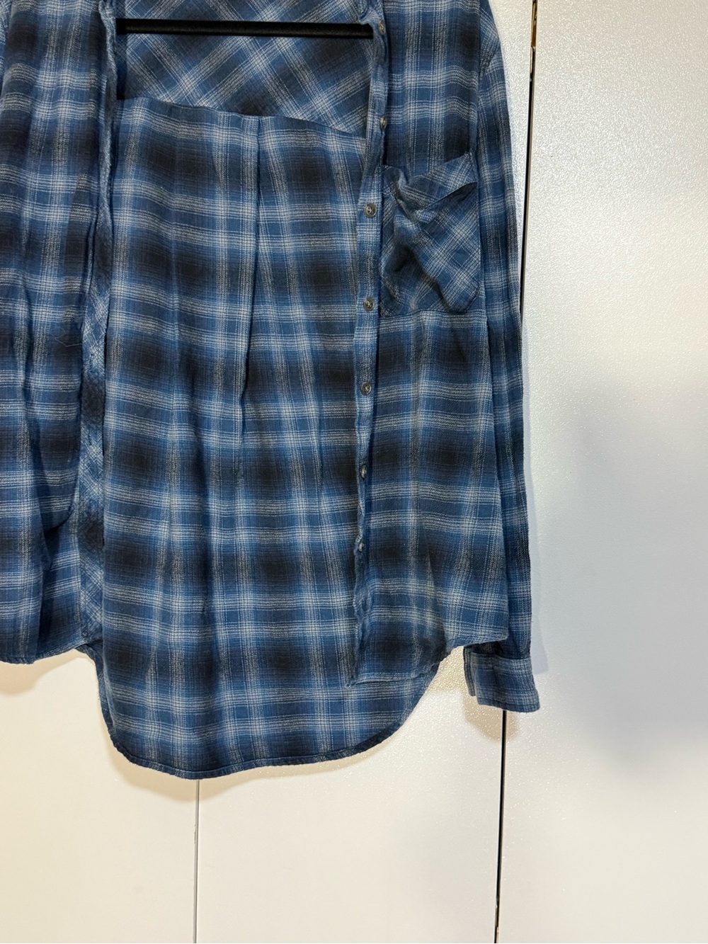 BDG Urban Outfitters Blue Plaid Oversized Flannel Shirt Size Medium - Picture 4 of 8